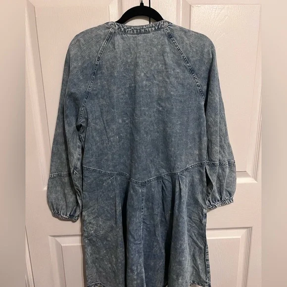 Time and Tru Women's Button Front Denim Mini Dress with Long Sleeves, Size M - Picture 9 of 14